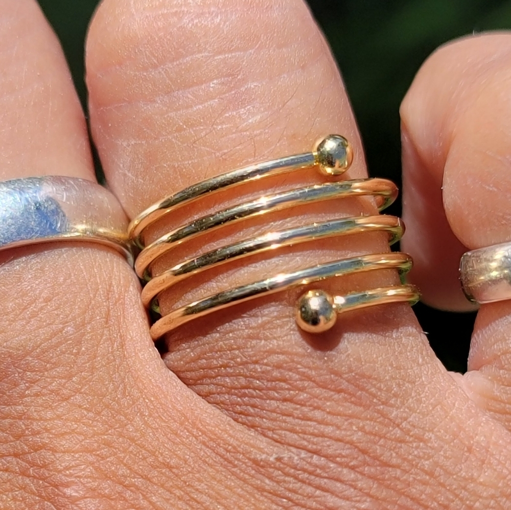 Minimalist spring coil dots stainless steel gold ring